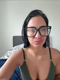 LaPetiteKim webcam model stream image