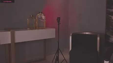 NaomiSainz webcam stripchat model stream image