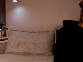 kristindavis_ webcam model stream image