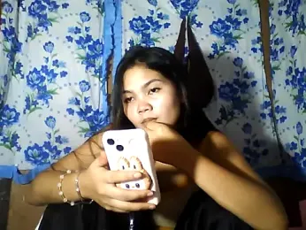 PinaySkinnyJust18 webcam model stream image