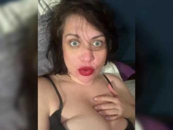 Mari-25 webcam bongacams model stream image