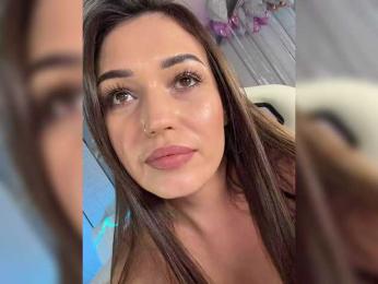 Anutka-chocolatee webcam model stream image