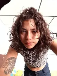 H_hiana webcam model stream image