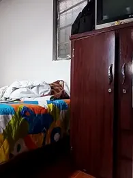 H_hiana webcam model stream image