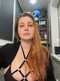 CandyShoopp webcam model stream image