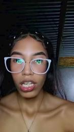 tina_hotpee webcam cam4 model stream image