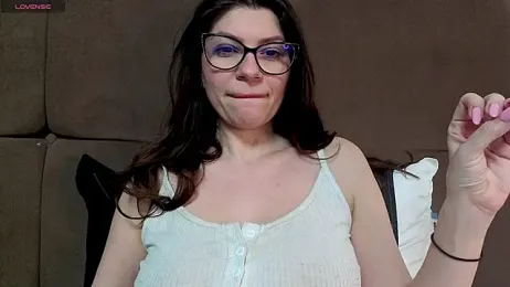 Jullyenn3 webcam model stream image