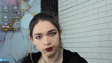 MaeveKuro webcam model stream image