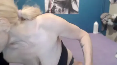 NADINNNE webcam model stream image