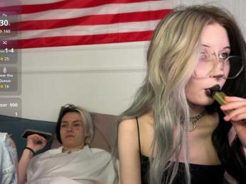 VeryRareTwins webcam model stream image