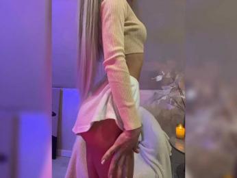 PauLiiine webcam model stream image