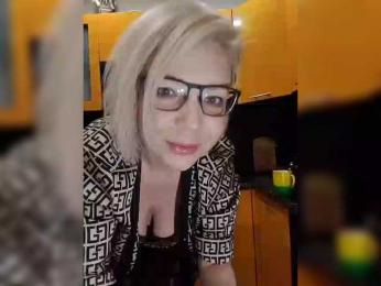 TilyTily webcam bongacams model stream image