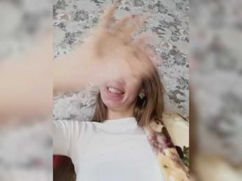 ---kisa25_ webcam model stream image