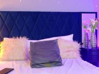 Viiolet Saunders webcam flirt4free model stream image