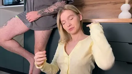 Adelovenick webcam model stream image