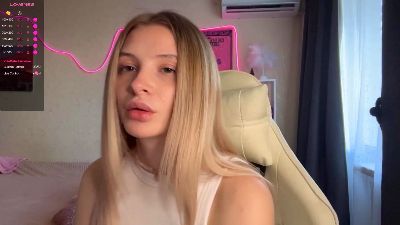 BlazingBlonde webcam model stream image