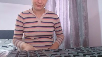 Amedeia webcam model stream image