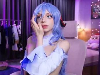 holliwould_ webcam model stream image