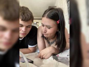 _Pupuni_ webcam model stream image