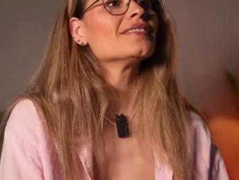 brandywhite webcam model stream image