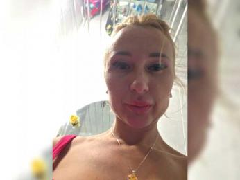 ARotikA1 webcam model stream image