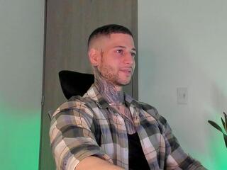 James Leeandros webcam model stream image
