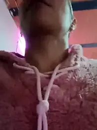 Leslly_ webcam model stream image