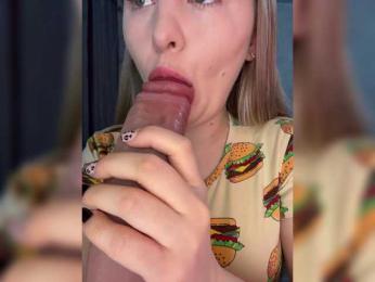 AlinaRay webcam model stream image