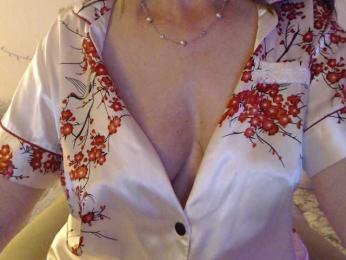 goodSnowQueen webcam bongacams model stream image