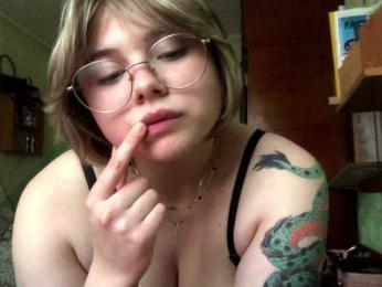 peachpuff webcam model stream image