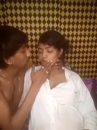 Freakingromance webcam model stream image