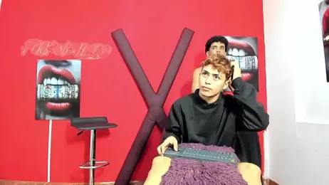 VERY_HOT_GUYS webcam model stream image