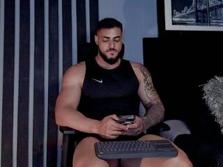 Isac Konnor webcam model stream image