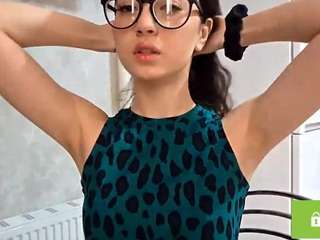 cherriewarring webcam model stream image