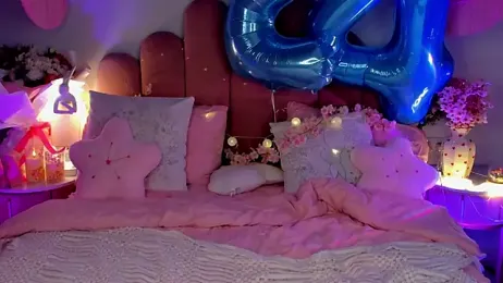 ElsaYoung webcam model stream image