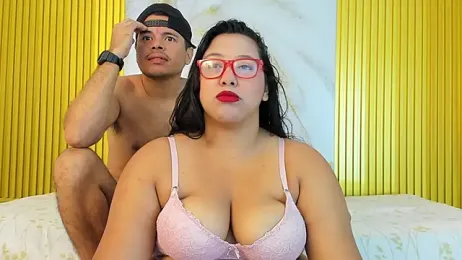 DeepandCurvy webcam model stream image