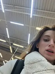 -AngelAri- webcam model stream image