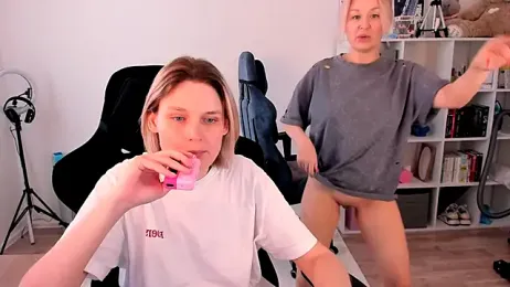 hotblonds webcam model stream image