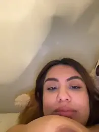 valeria2019hot webcam model stream image