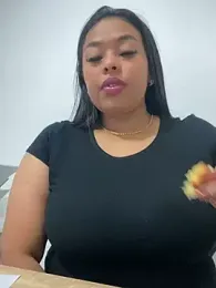 PUSHYLATE webcam model stream image