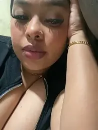 PUSHYLATE webcam model stream image