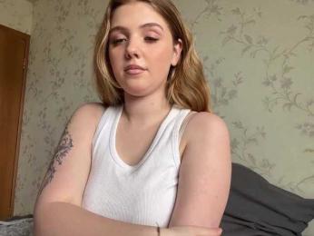 LapfulFluffX webcam model stream image
