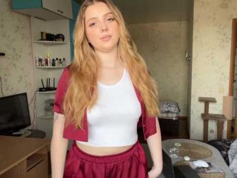 LapfulFluffX webcam model stream image