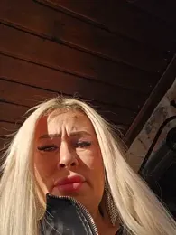 MILFBARBY webcam model stream image