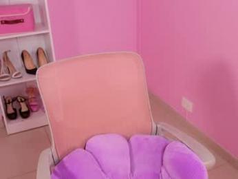 little_effy18_ webcam model stream image
