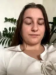 Strawberryyyyik webcam model stream image