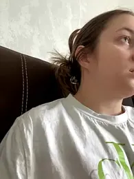 Strawberryyyyik webcam model stream image