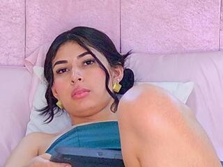 Bela Walker webcam model stream image