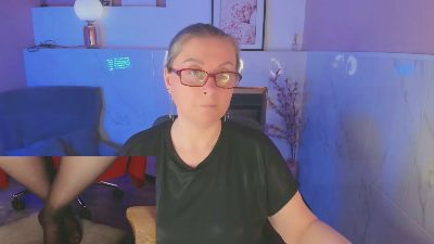 AlexandraKind webcam cam4 model stream image