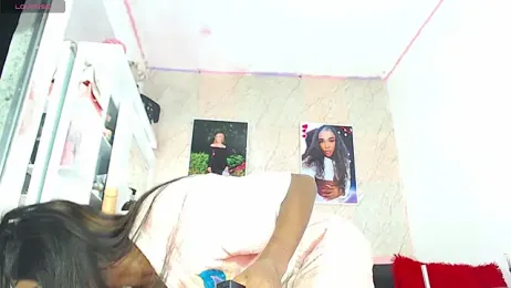 k_stormi_ webcam model stream image